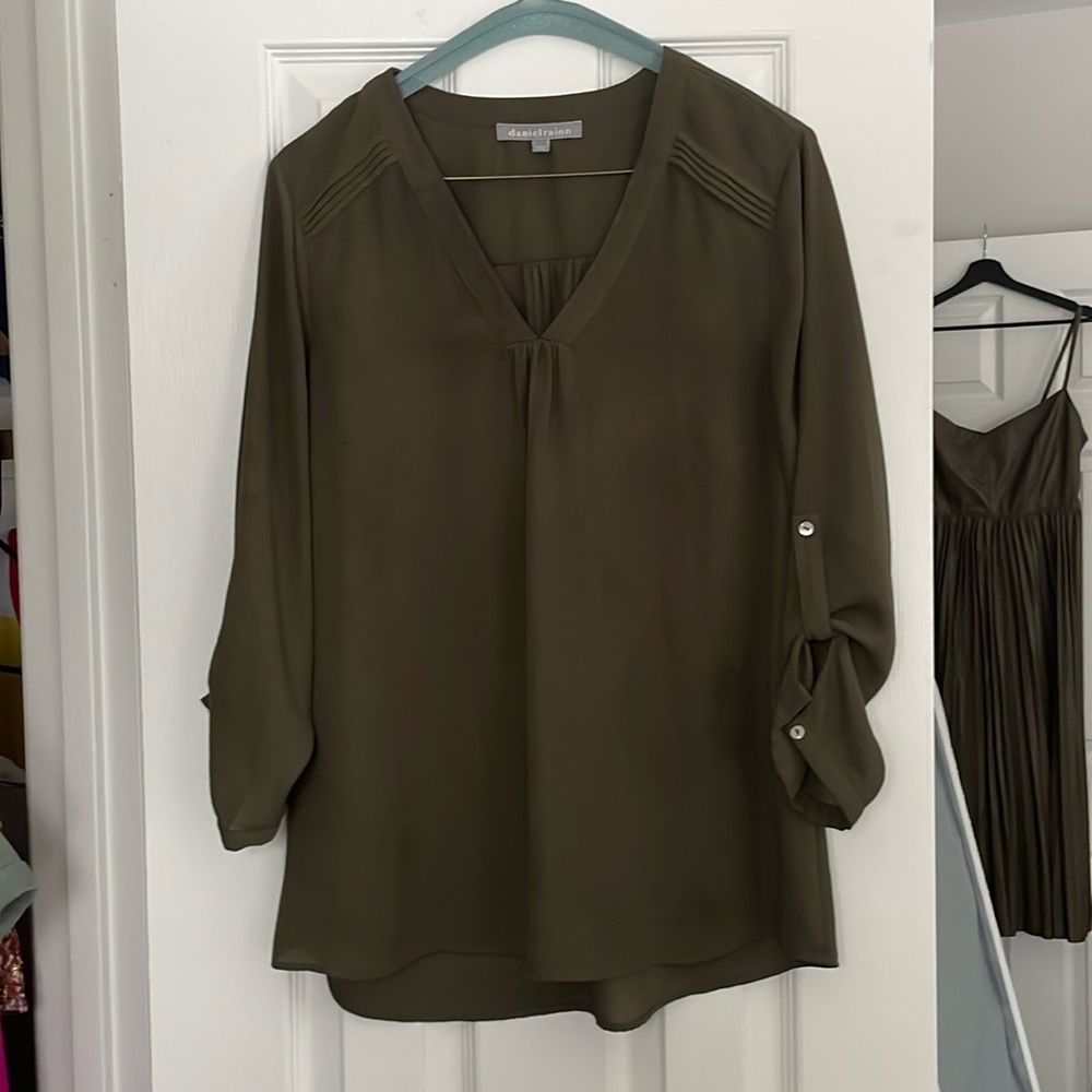 Olive Green Tunic Top 3/4 roll up sleeves - M